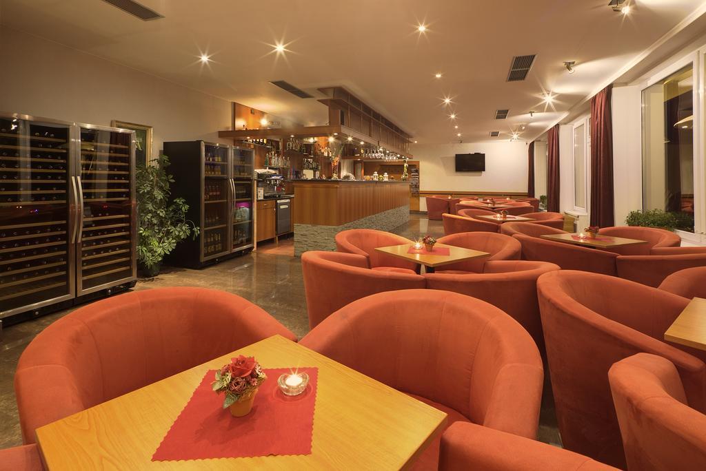 Holiday Park Orava - Hotel Orava Dolny Kubin Exterior foto